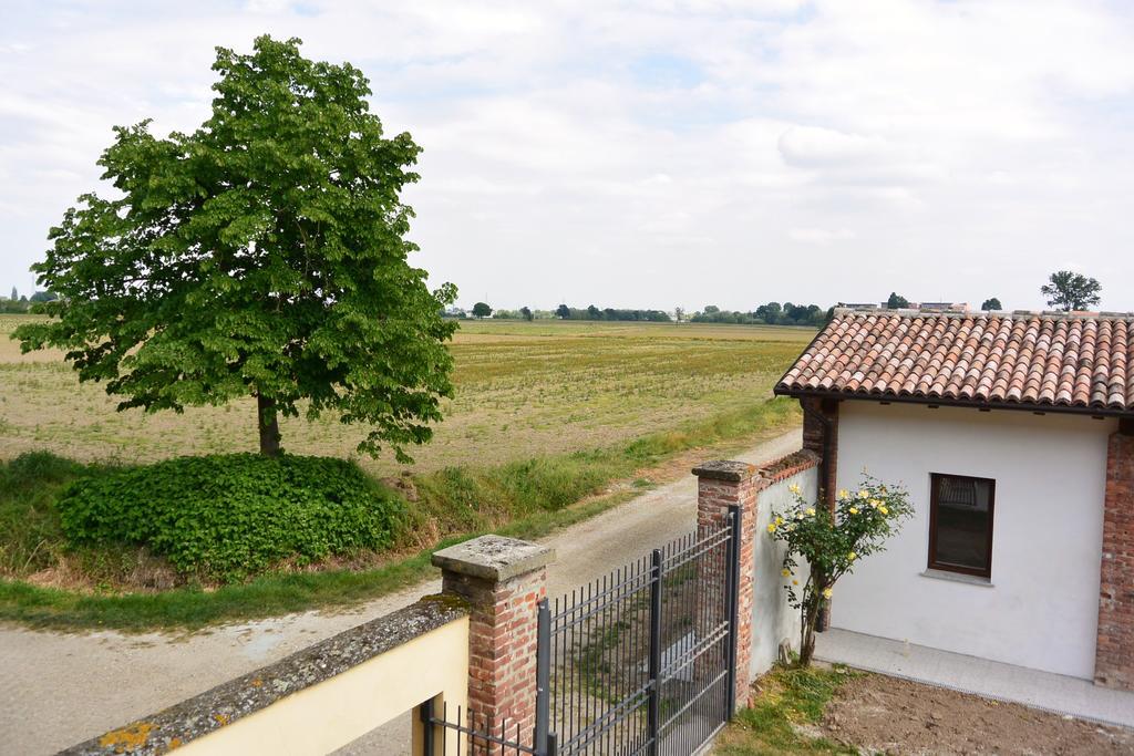 Agriturismo Cascina Mora Pavia Exterior photo